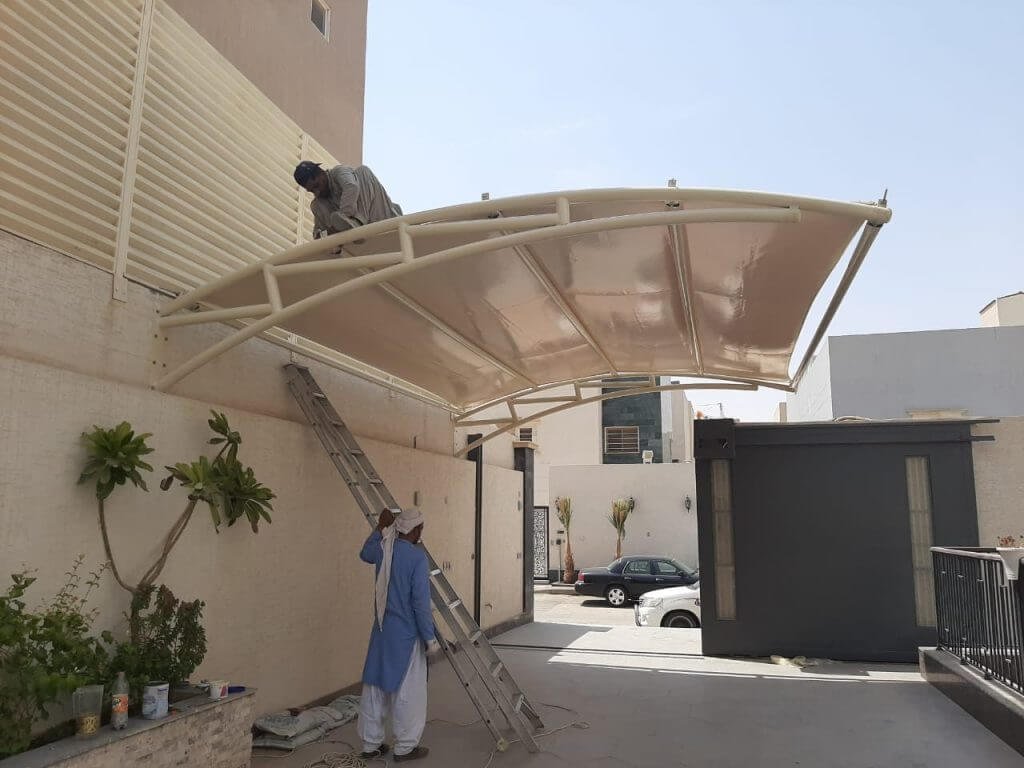 مظلات توفر لك الراحة في الأيام الحارة مع ظل مريح.