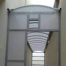 مظلات ممرات تمنحك ظلًا مريحًا أثناء المشي في الهواء الطلق.